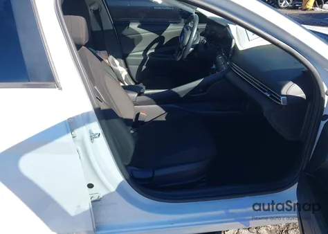 2023 Hyundai Elantra Sel z USA, uszkodzony, nr VIN 5NPLS4AG5PH110985